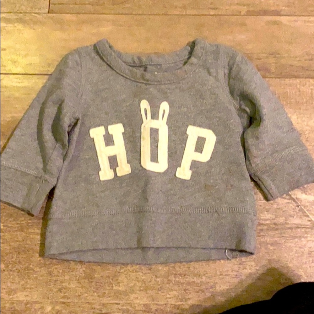 GAP sweater